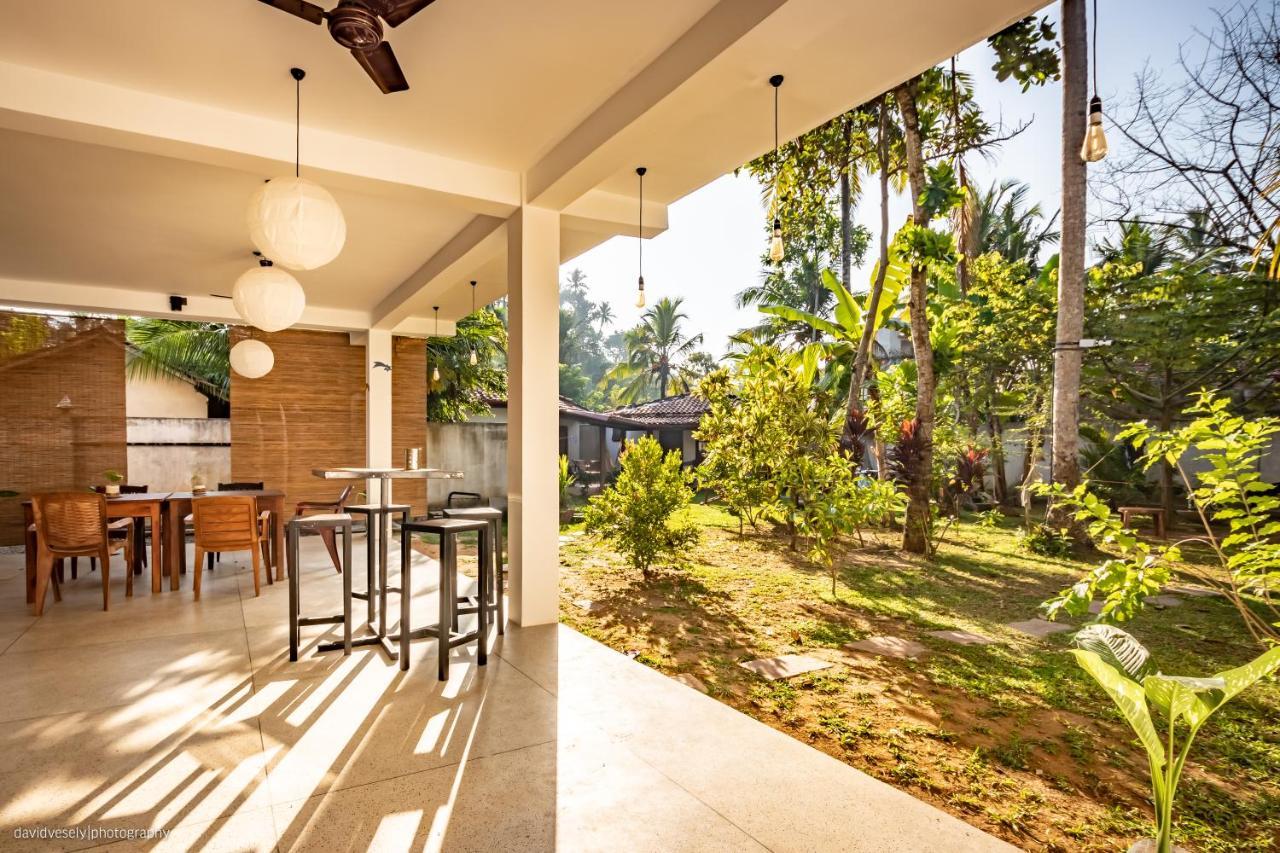 Dorian Guest House And Restaurant เวลิกามา ภายนอก รูปภาพ