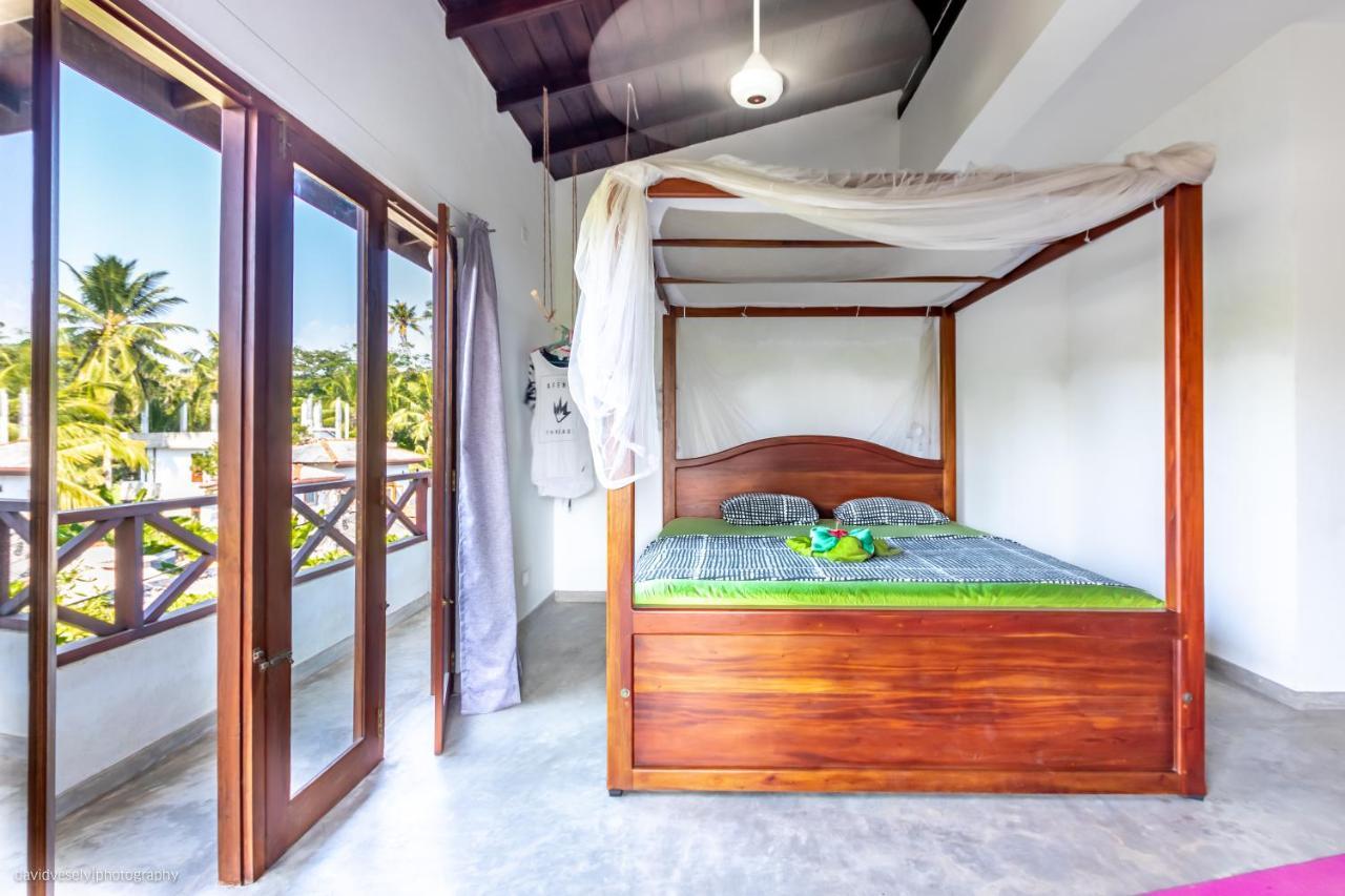 Dorian Guest House And Restaurant เวลิกามา ภายนอก รูปภาพ
