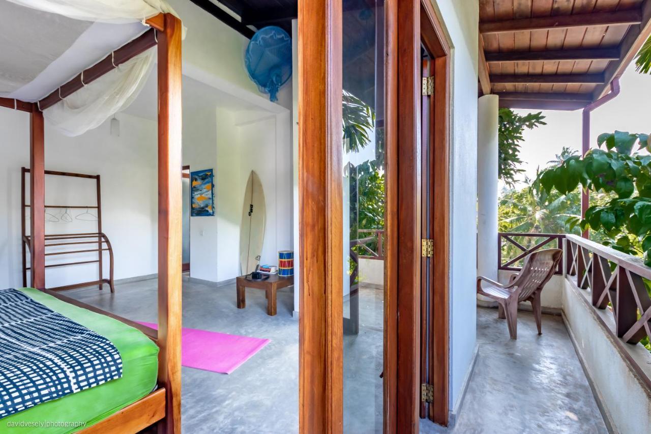 Dorian Guest House And Restaurant เวลิกามา ภายนอก รูปภาพ