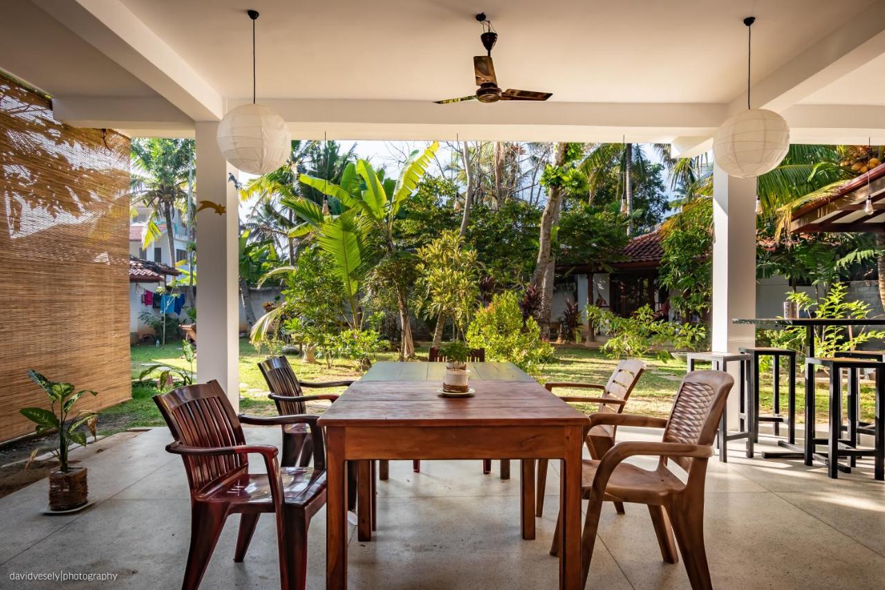 Dorian Guest House And Restaurant เวลิกามา ภายนอก รูปภาพ