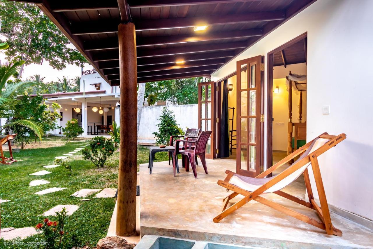 Dorian Guest House And Restaurant เวลิกามา ภายนอก รูปภาพ